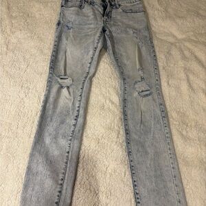 Light Wash Distressed Skinny Jeans.2926